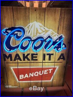 OFFICIAL COORS BANQUET NEON BEER BANQUET LIGHTED SIGN TON OF NEON 25x22x7 A+