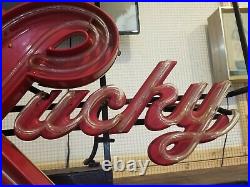 VINTAGE LUCKY BEER NEON SIGN (27 x 14)